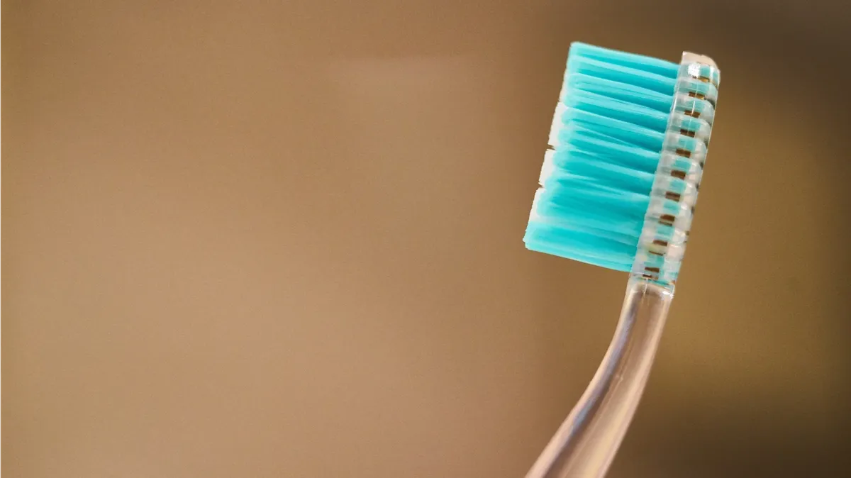 Новый ГОСТ 6388-2022 для зубных щеток. Фото: www.piqsels.com