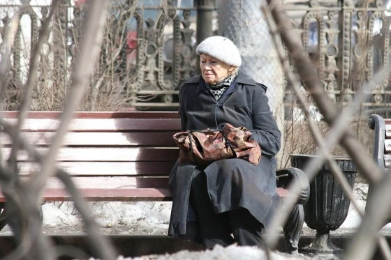 Люди часто проявляют участие к тем, кто, по их мнению, нуждается в помощи