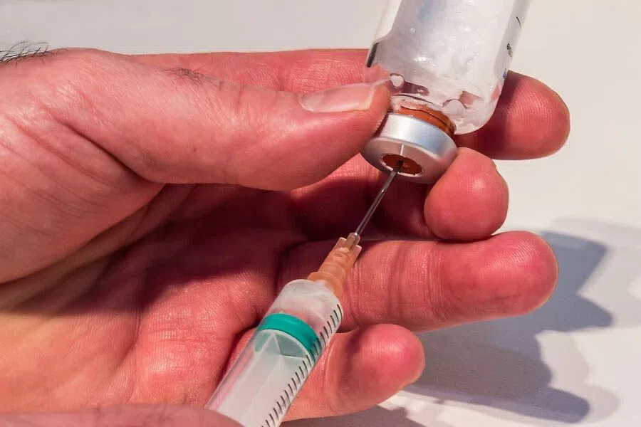 Ревакцинация: Повторно ставить прививку от коронавируса будут жители Москвы, заявил мэр Собянин