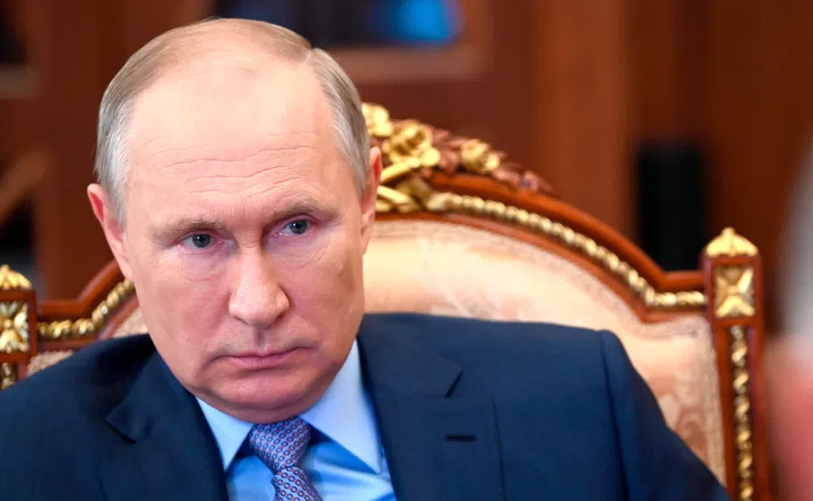 Президент Владимир Путин поручил внедрить приложение для штрафов за нарушения ПДД с помощью фото и видео