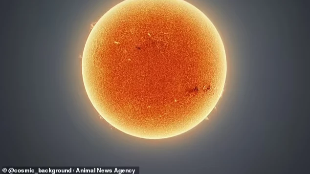 Астрофотограф сфотографировал кружащиеся шары плазмы на поверхности Солнца с высоким разрешением - фото
