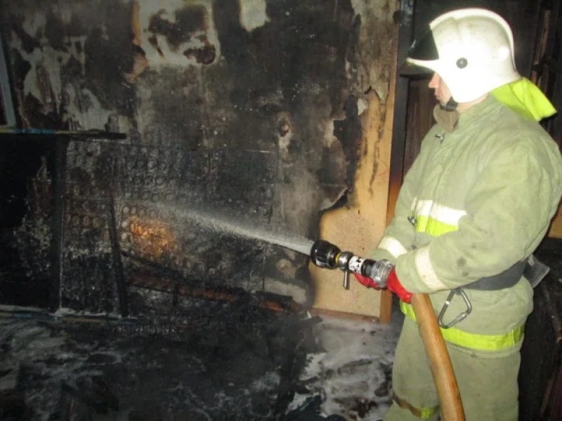 Под Искитимом нашли труп 49-летнего мужчины в полностью сгоревшем доме: Погиб из-за сигареты