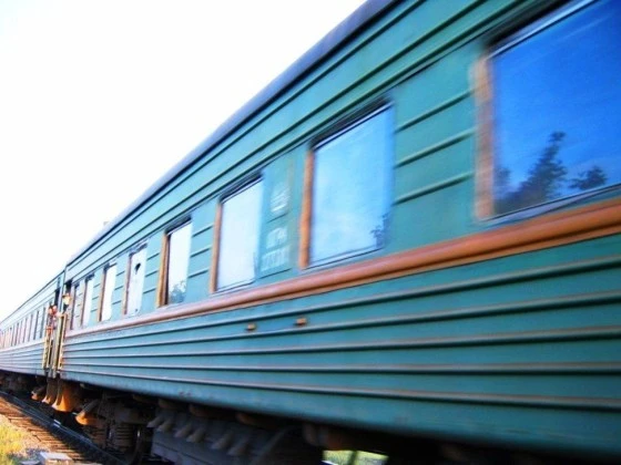Сотрудники транспортной полиции Сибири устанавливают потерпевших и очевидцев драки в электропоезде