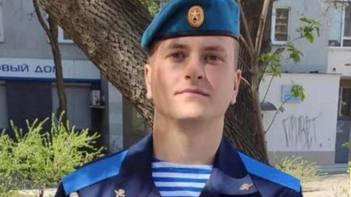 «Самый светлый и добрый парень»: В Новосибирскую область доставили тело 24-летнего военного Александра Евсюкова. Сейчас на Украине «за него» сражается брат-близнец