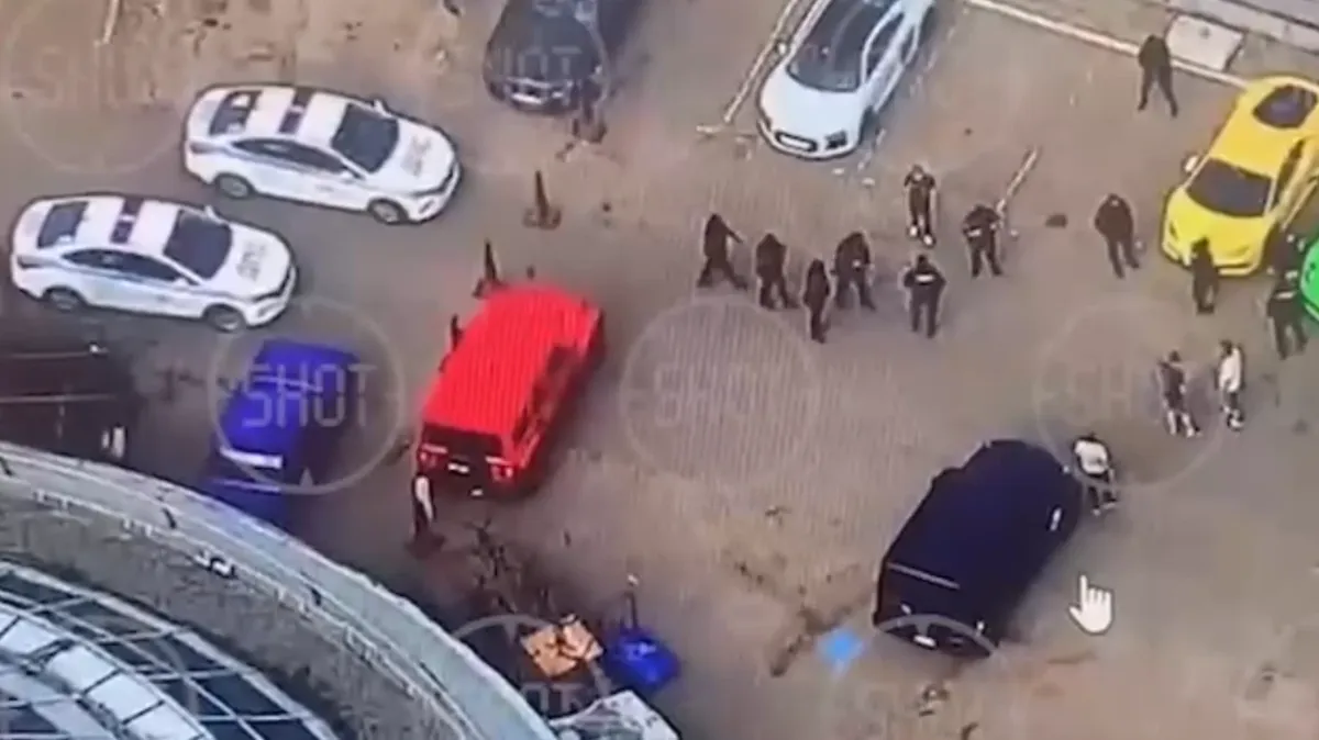 В Москве полицейские отлавливают водителей «Ferrari» и «Lamborghini». Фото: стоп-кадр из видео