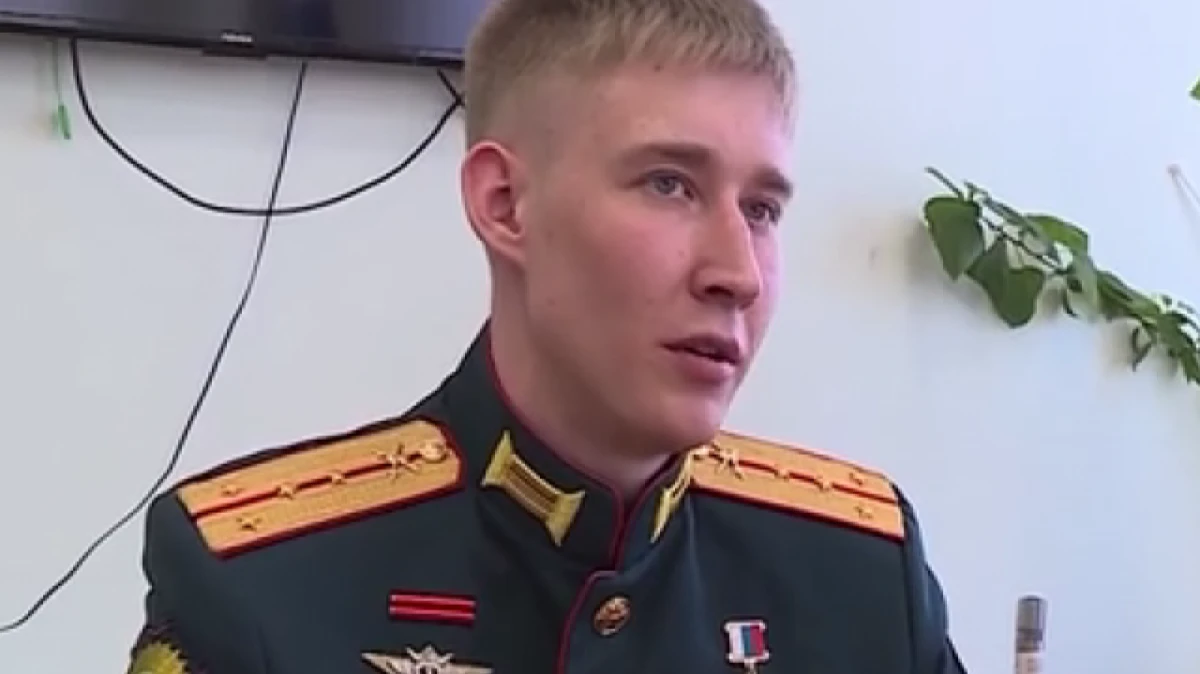 Военный из Новосибирской области Михаил Петелин, подвергшись обстрелу на Украине, уничтожил семь националистов