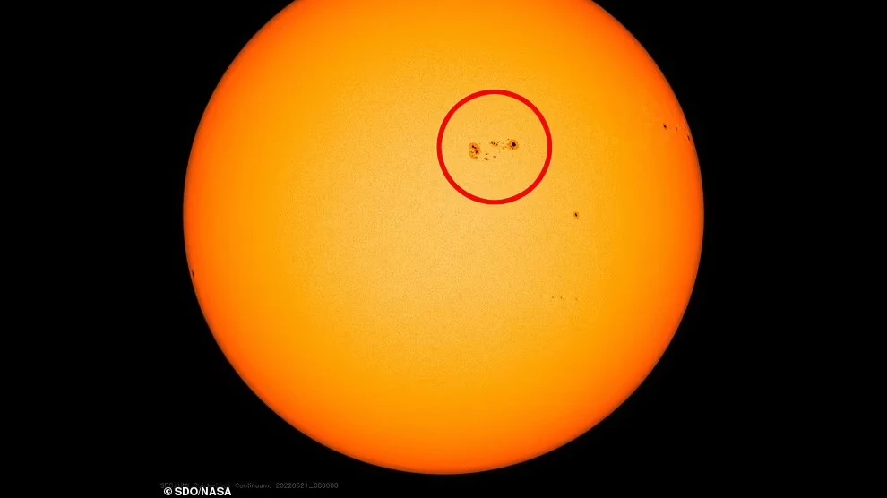 Солнечное пятно увеличилось вдвое всего за 24 часа. Фото: NASA