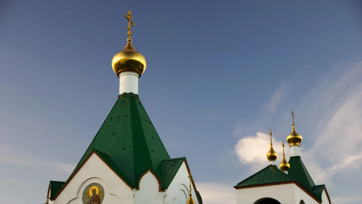 Практически во все православные праздники принято посещать церковь. Фото: Pixabay.com