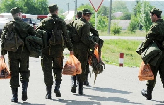 3740719 Из-за сообщения о заложенном взрывном устройстве из сборного пункта были эвакуированы 350 человек, в том числе 269 призывников