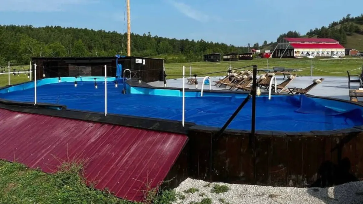 В Якутии девятиклассница утонула в бассейне во время выпускного