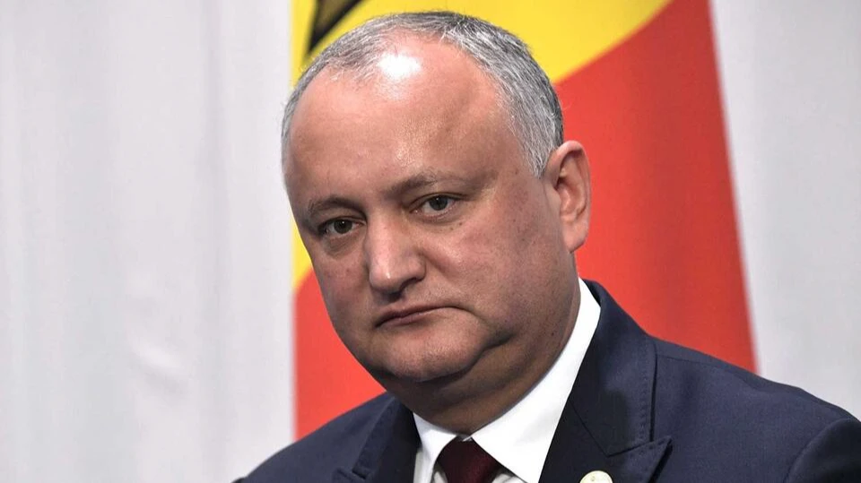 Прокуратура и СБ Молдавии обыскивают дом экс-президента Додона, которого подозревают в предательстве родины