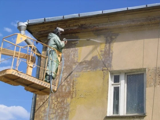 Планируется, что до конца года в качестве взносов на капитальный ремонт от жителей поступят средства в размере более 400 млн. рублей