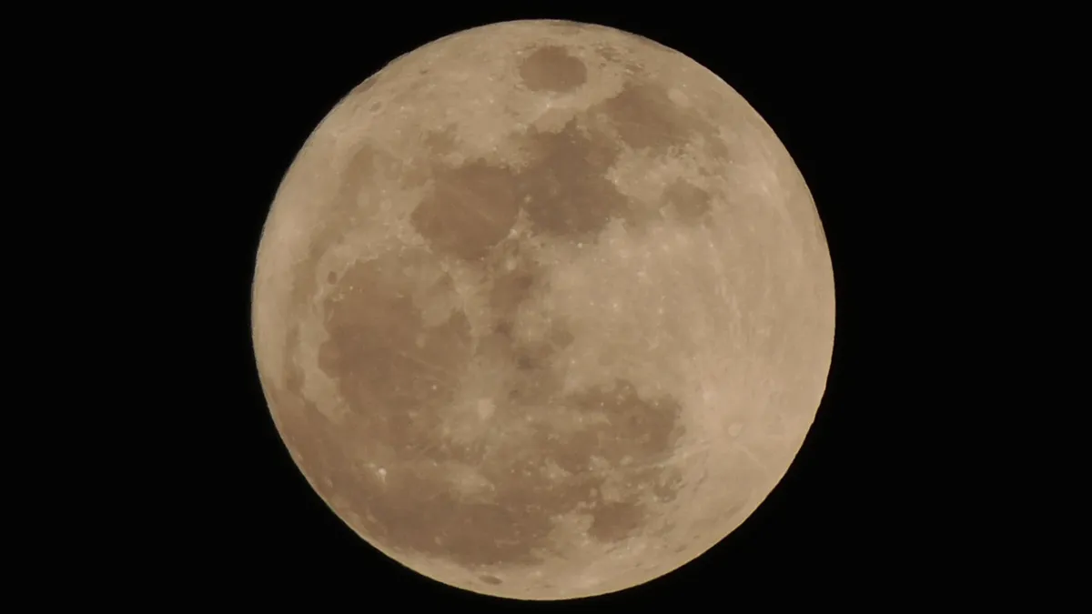 Точное время Полнолуния и Лунного затмения 8 ноября 2022 года. Ритуалы на деньги и успех, прогноз на лунные сутки 