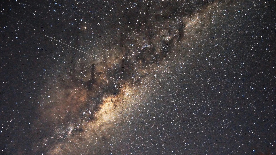 Пик метеорного потока Эта-Аквариды придется на 6 мая: каждый час можно увидеть до 50 падающих звезд. Какие еще звездопады будут в 2022 году
