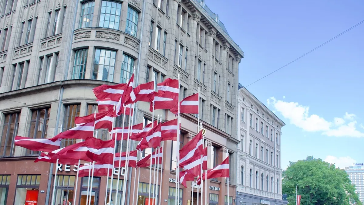 «Въезд запрещен» Латвия требует ограничить выдачу виз россиянам, а также аннулировать вид на жительство
