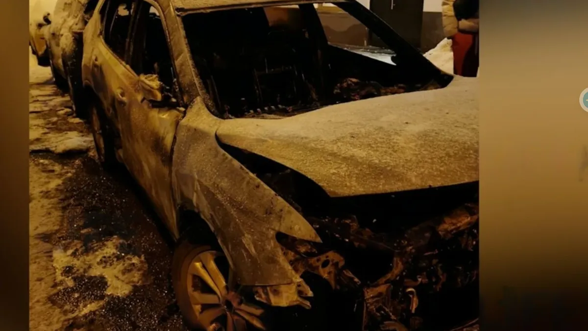 В Москве неизвестные сожгли автомобиль депутата Сергея Выродова