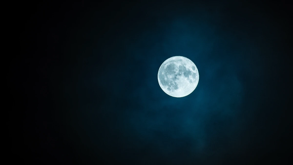 Что обязательно сделать на волшебное Полнолуние Голубой Луны в Осетре 12 августа 2022: как «четыре двойки» в опасной дате изменят жизнь: 5 обрядов с лунной водой, 3 посыла Вселенной – точное время для ритуалов 