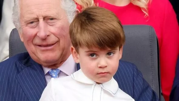 Сыну Кейт Миддлтон принцу Луи изменят фамилию по королевской традиции
