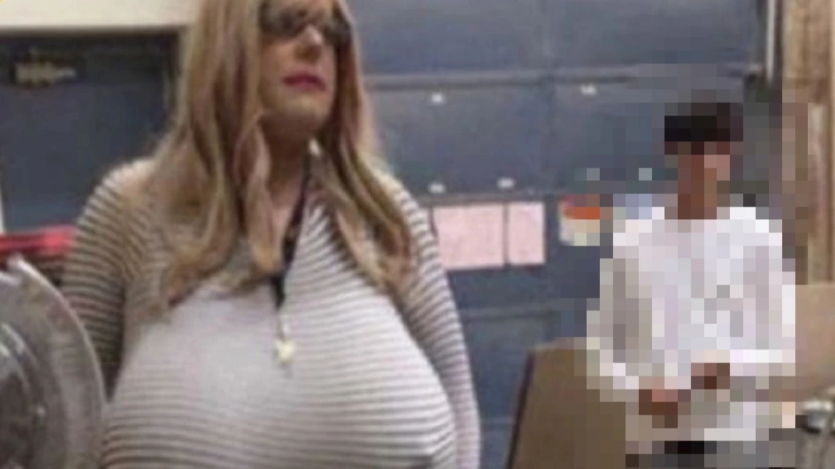 Учитель труда из Канады шокирует школьников огромным бюстом – мужчина внезапно почувствовал себя женщиной – видео