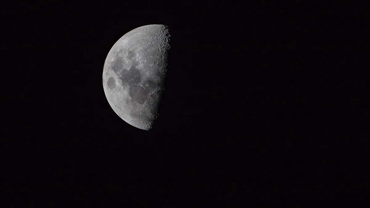 5 мая 2023 слияние Полнолуния Цветочной луны и Лунного затмения: что категорически нельзя и что обязательно 