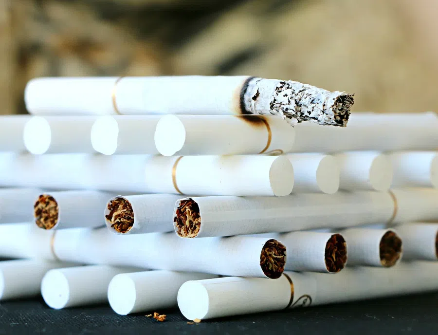 Высокая цена на сигареты снижает курение, показало исследование: пачки делают меньше или дороже