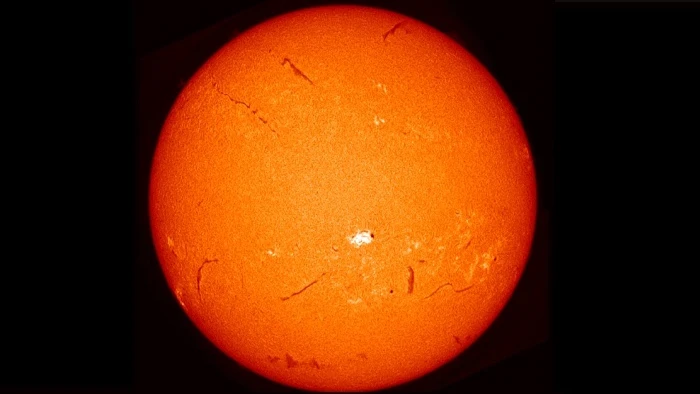 Солнце накопило много темных пятен, готовых разразиться вспышками. Фото: NASA's Marshall Space Flight Center