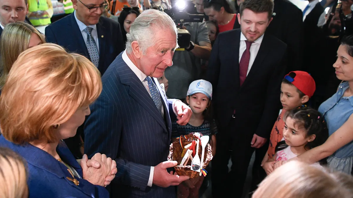 Принц Чарльз посетил украинский центр для беженцев в Румынии