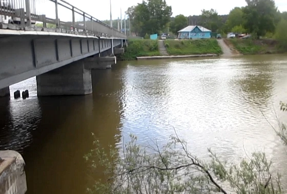 Бердь сейчас не пугает своим уровнем воды. Река выходит из берегов только в период продолжительных проливных дождей