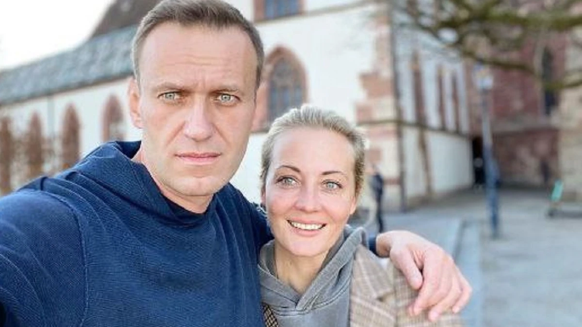 Девять дней со дня смерти Навального* — новое обращение Юлии Навальной — «Хотим похоронить в земле. Как это принято в православии»