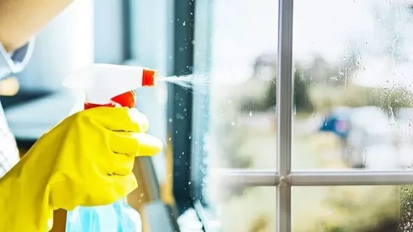 После мытья окна будут сверкать, если использовать очень простой совет по использованию предмета, который есть в каждом доме