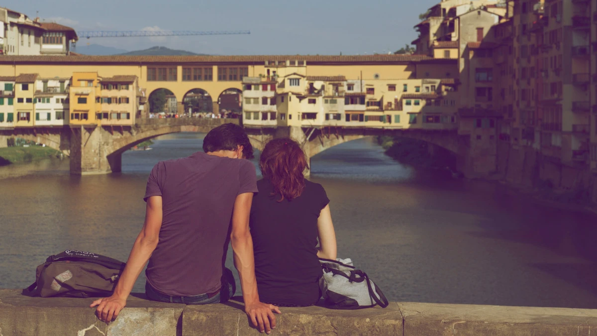  10 главных признаков того, что вы нравитесь парню больше, чем друг - и может позвать замуж