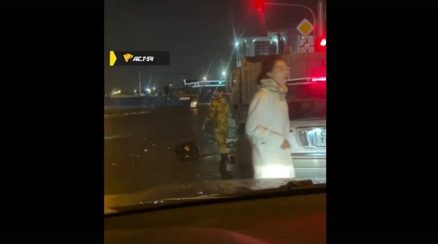 В Новосибирске женщина за рулем «Mazda» случайно сбила попрошайку