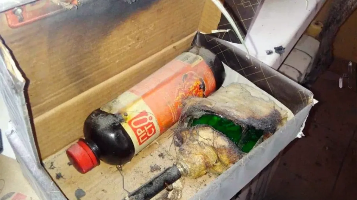 Взрывное устройство на базе коктейля Молотова: «Подарок» от неизвестного поклонника взорвался в руках у москвички