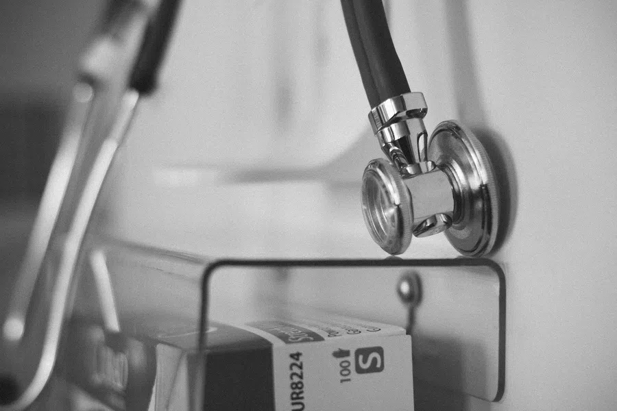 В Астрахани пациент жестоко избил врача скорой помощи из-за лишних вопросов