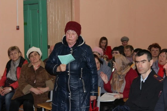 На встречу пришло порядка 150 жителей
