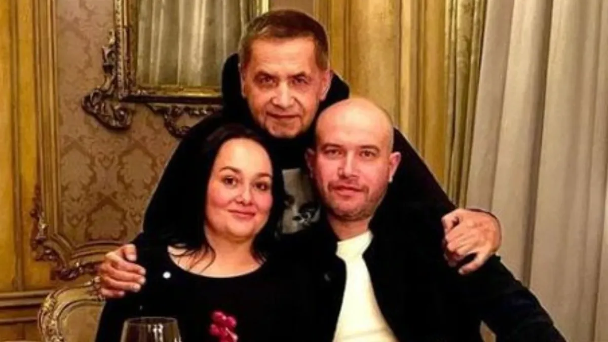  Солист группы «Любэ» Николай Расторгуев показала редкое фото с 45-летним сыном Павлом