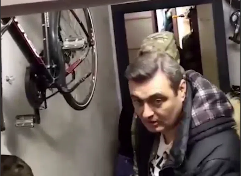 В Приморье депутат от КПРФ обвиняется в педофилии. Он показывал ребенку игрушки для взрослых