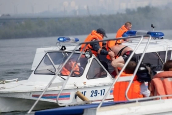 Спасают тонувших