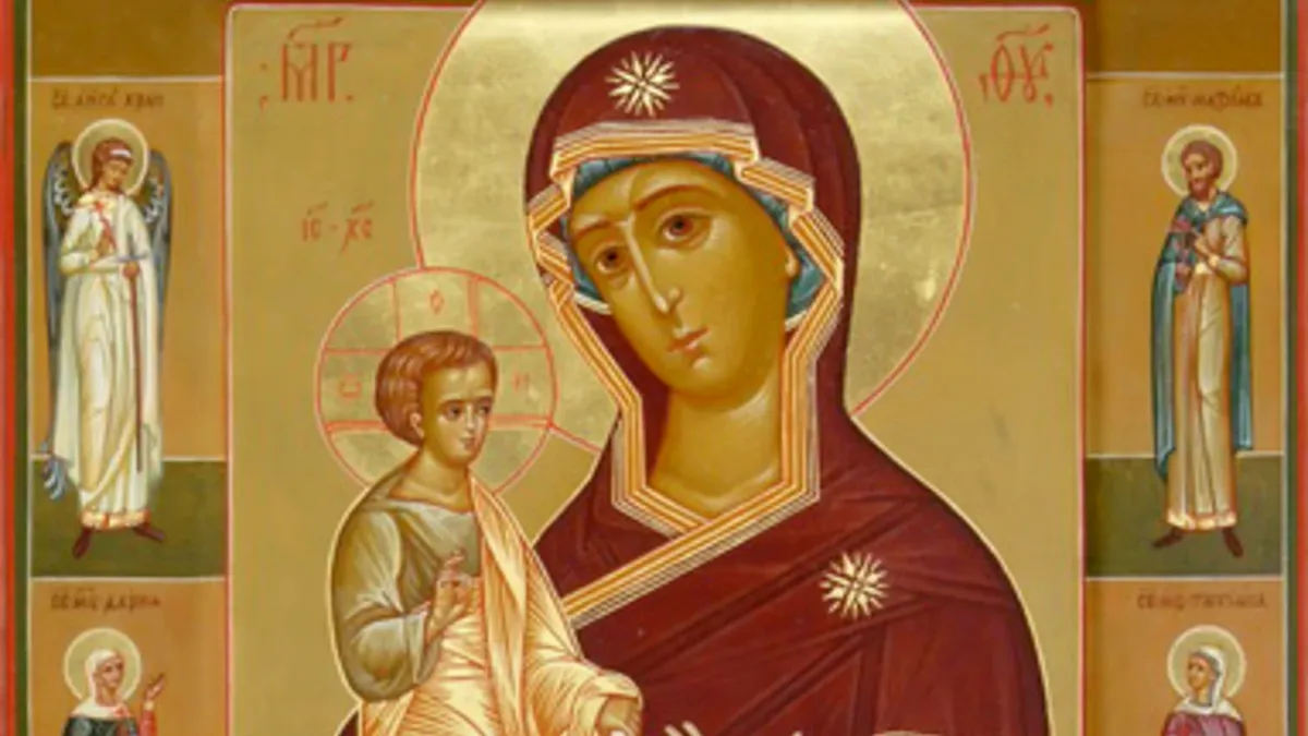 Кого защищает Дева Мария с тремя руками? Чудеса и молитвы «Троеручнице» 25 июля