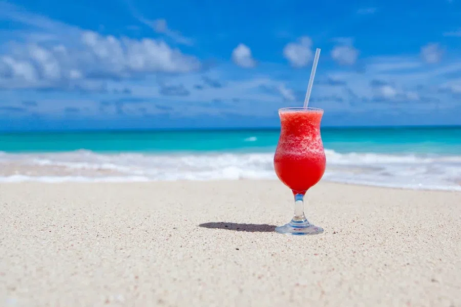 пляж, коктейль