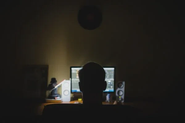 Боты предлагают быстрый заработок школьникам