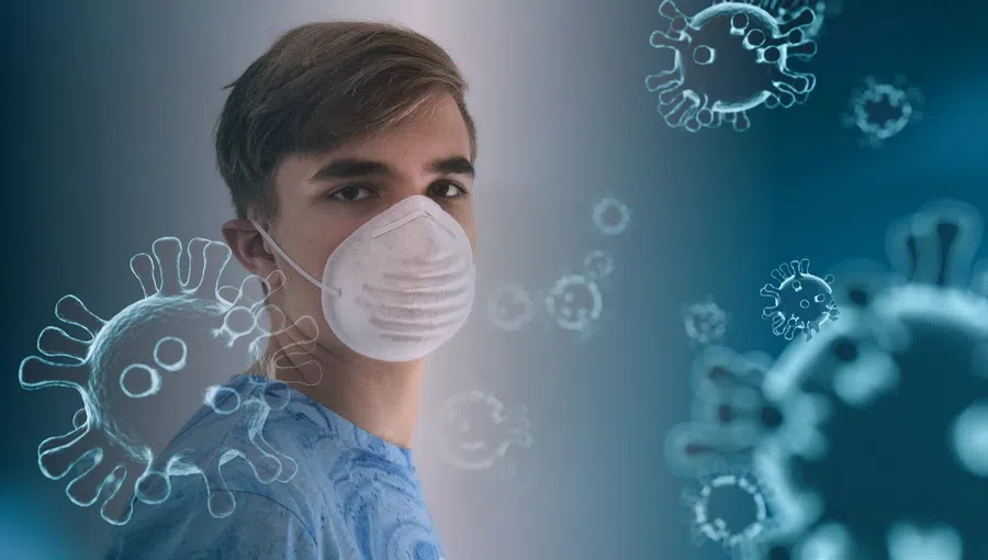 Ученые выявили очередной симптом нового штамма коронавируса омикрон: Туман в голове и расплывчатость мышления