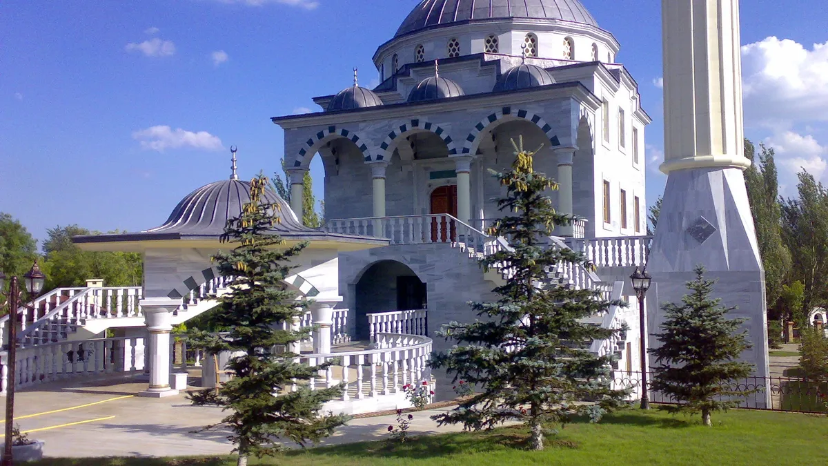 Националисты на Украине прикрывались мечетью