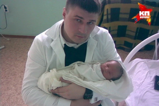 Александр был счастлив, когда у него родился сын