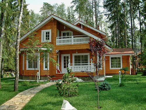 Рост интереса к аренде дач летом у горожан стабилен