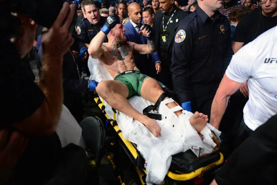 Поединок Конора Макгрегора и Дастина Порье возглавил турнир UFC 264 в Лас-Вегасе