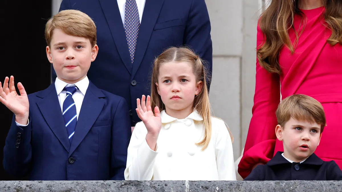 Принц Джордж, принцесса Шарлотта и принц Луи| ФОТО: МАКС МАМБИ/ИНДИГО/Getty