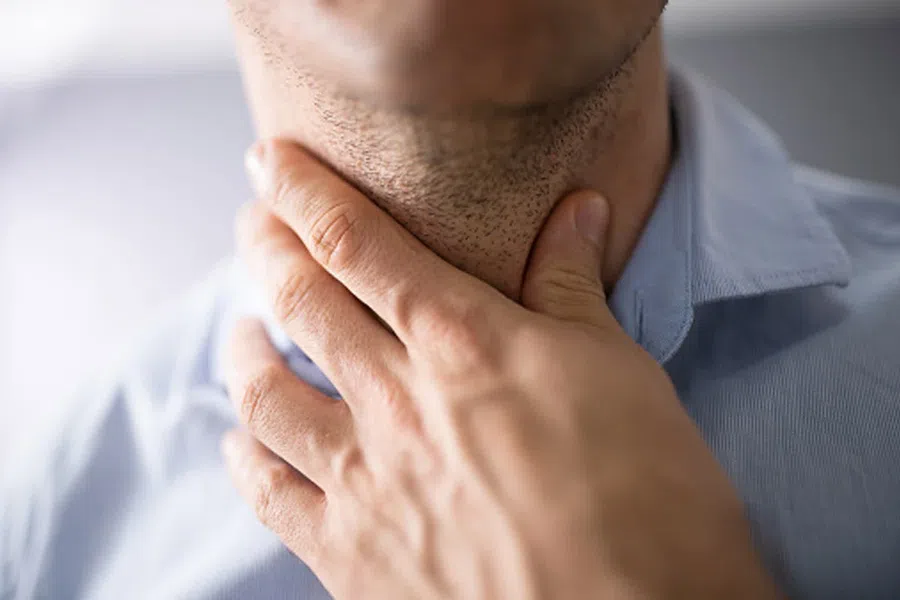 Рак легких: «нетипичный» знак на задней стенке горла может появится у заболевшего