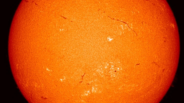 Неравномерная поверхность Солнца многих держит в напряжении. Фото: tesis.xras.ru