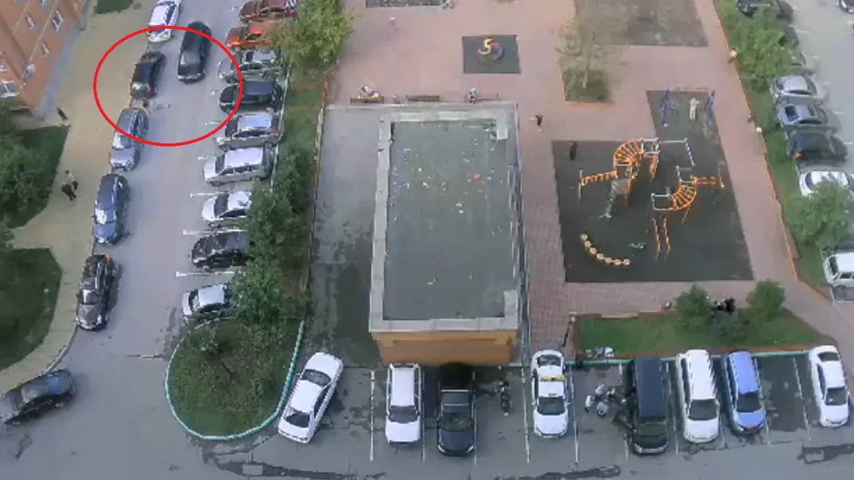 В Новосибирске водитель насмерть сбил 3-х летнего мальчика – трагический момент попал на видео